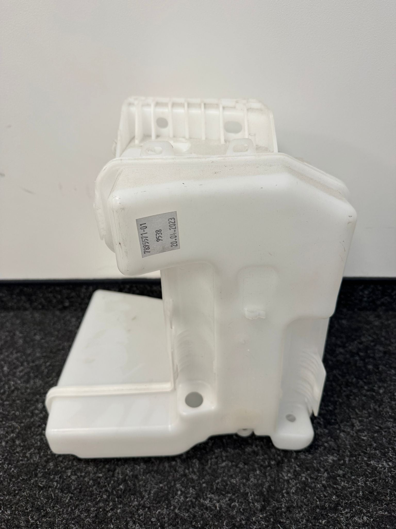BMW M3 Wischwassertank 61677895032 (Neu)