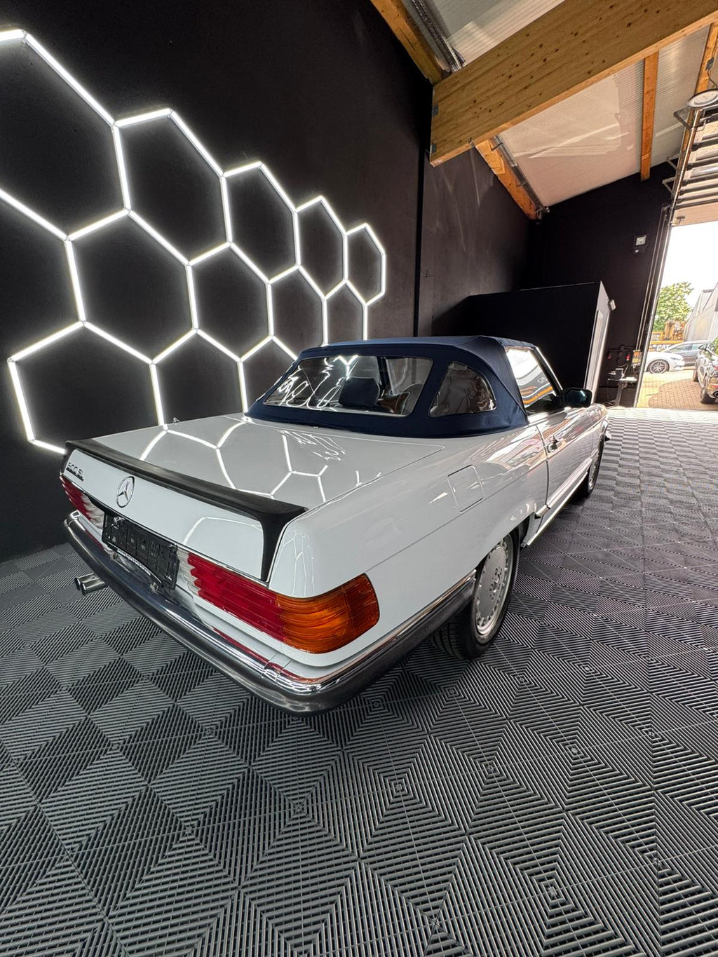 Mercedes-Benz SL 500 (R107) Deutsches Fahrzeug | H-Gutachten | neues Verdeck