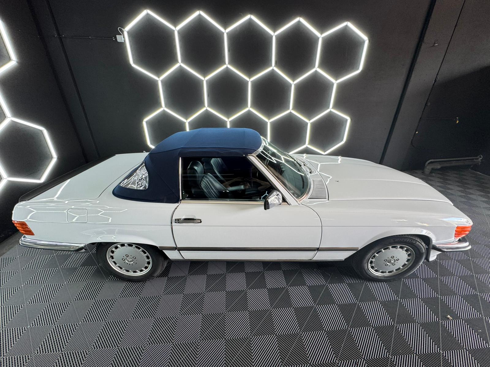 Mercedes-Benz SL 500 (R107) Deutsches Fahrzeug | H-Gutachten | neues Verdeck