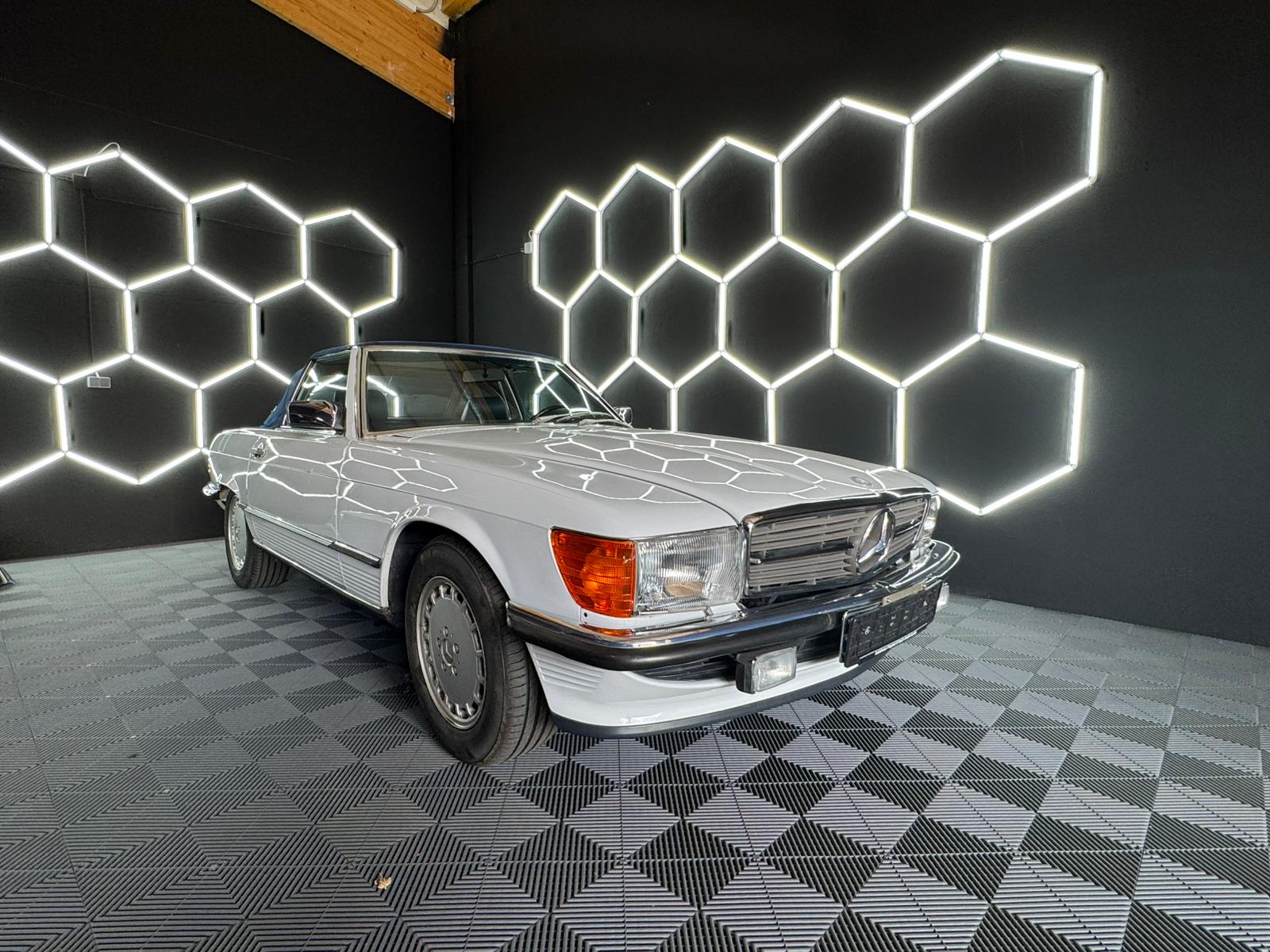 Mercedes-Benz SL 500 (R107) Deutsches Fahrzeug | H-Gutachten | neues Verdeck