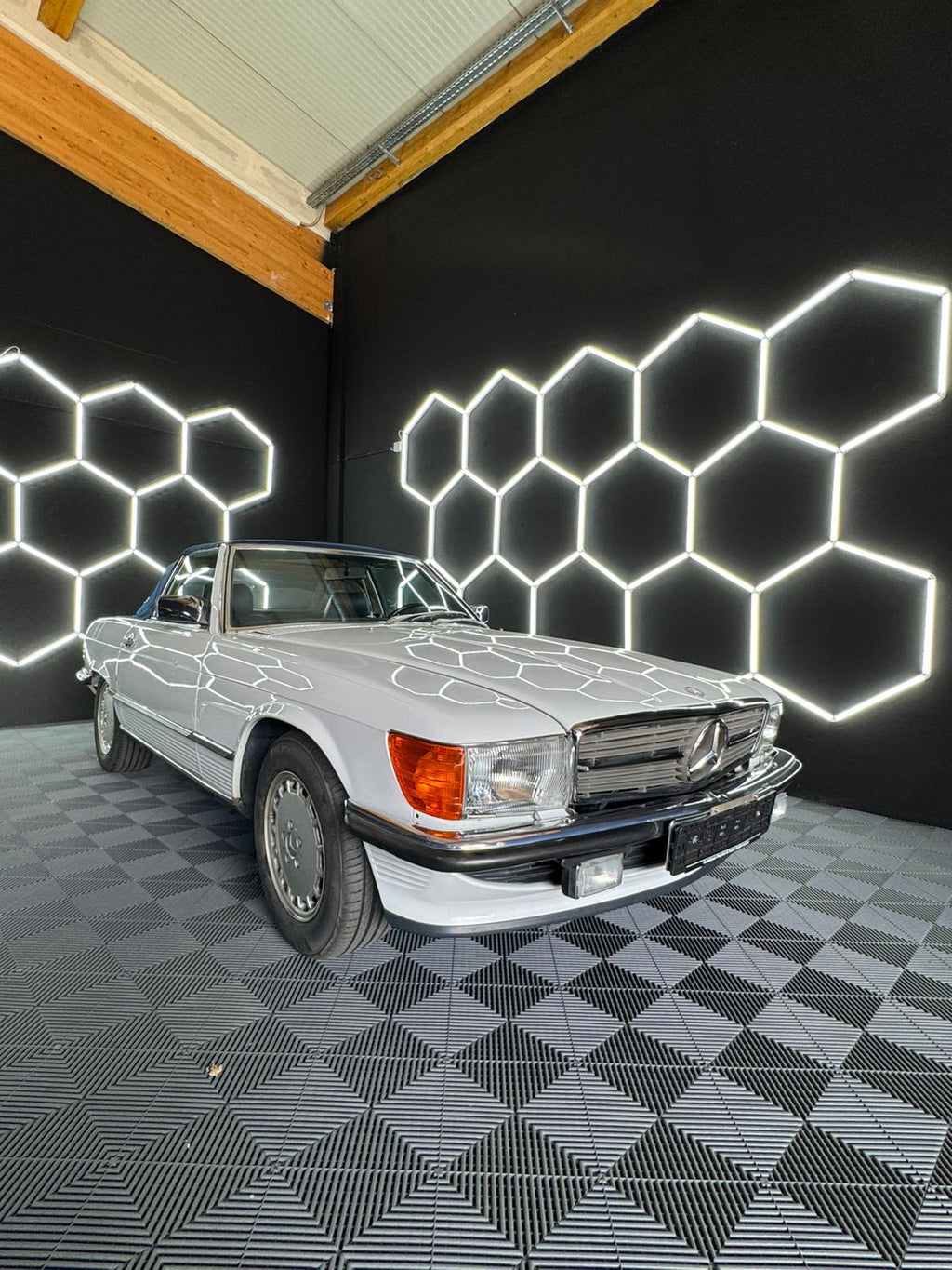 Mercedes-Benz SL 500 (R107) Deutsches Fahrzeug | H-Gutachten | neues Verdeck