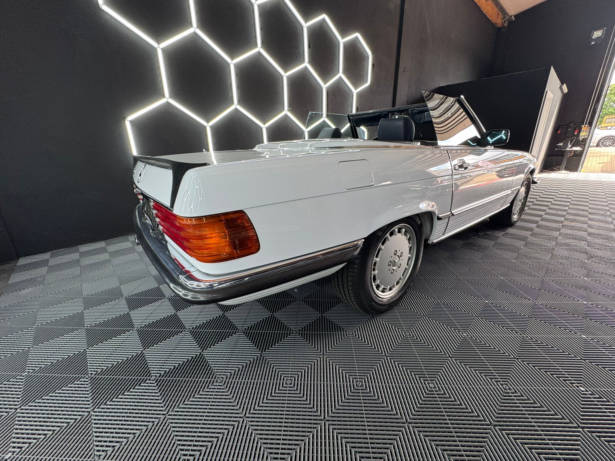 Mercedes-Benz SL 500 (R107) Deutsches Fahrzeug | H-Gutachten | neues Verdeck
